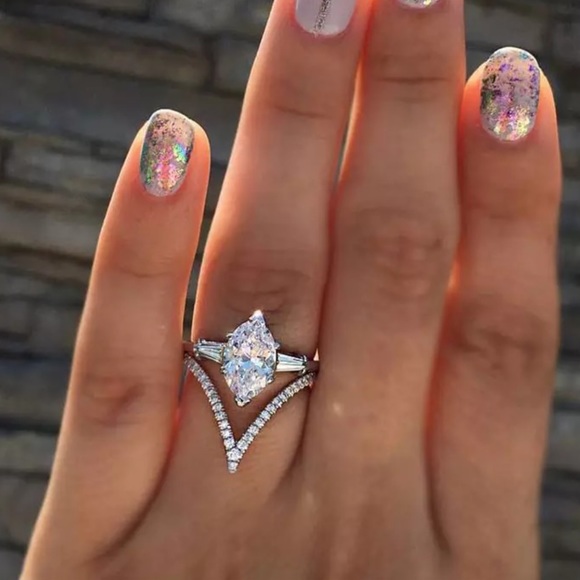 unbranded Jewelry - Gorgeous Ring